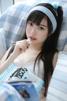 小洞饿了想吃大香肠